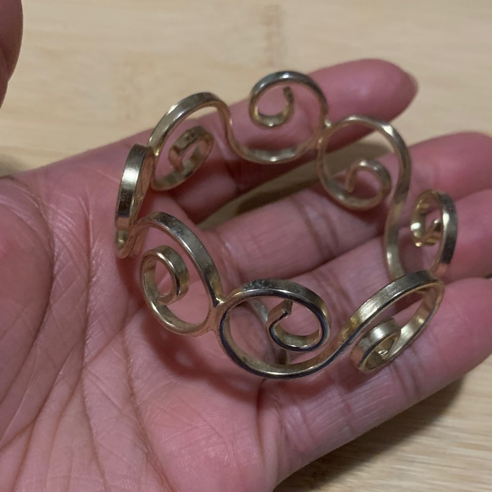 Elegant Gold Swirl Cuff Bracelet